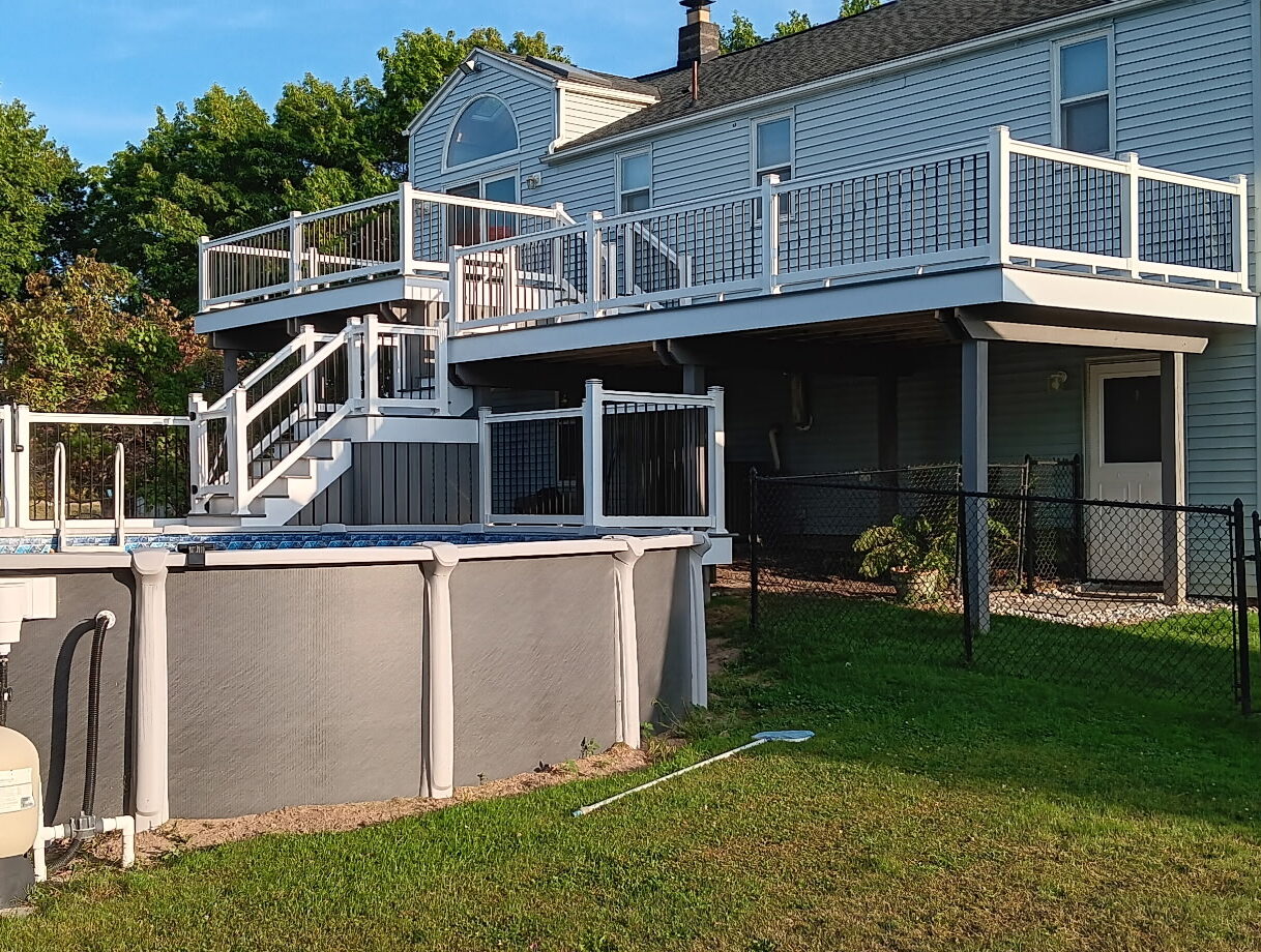 Deck building in SL Custom Construction